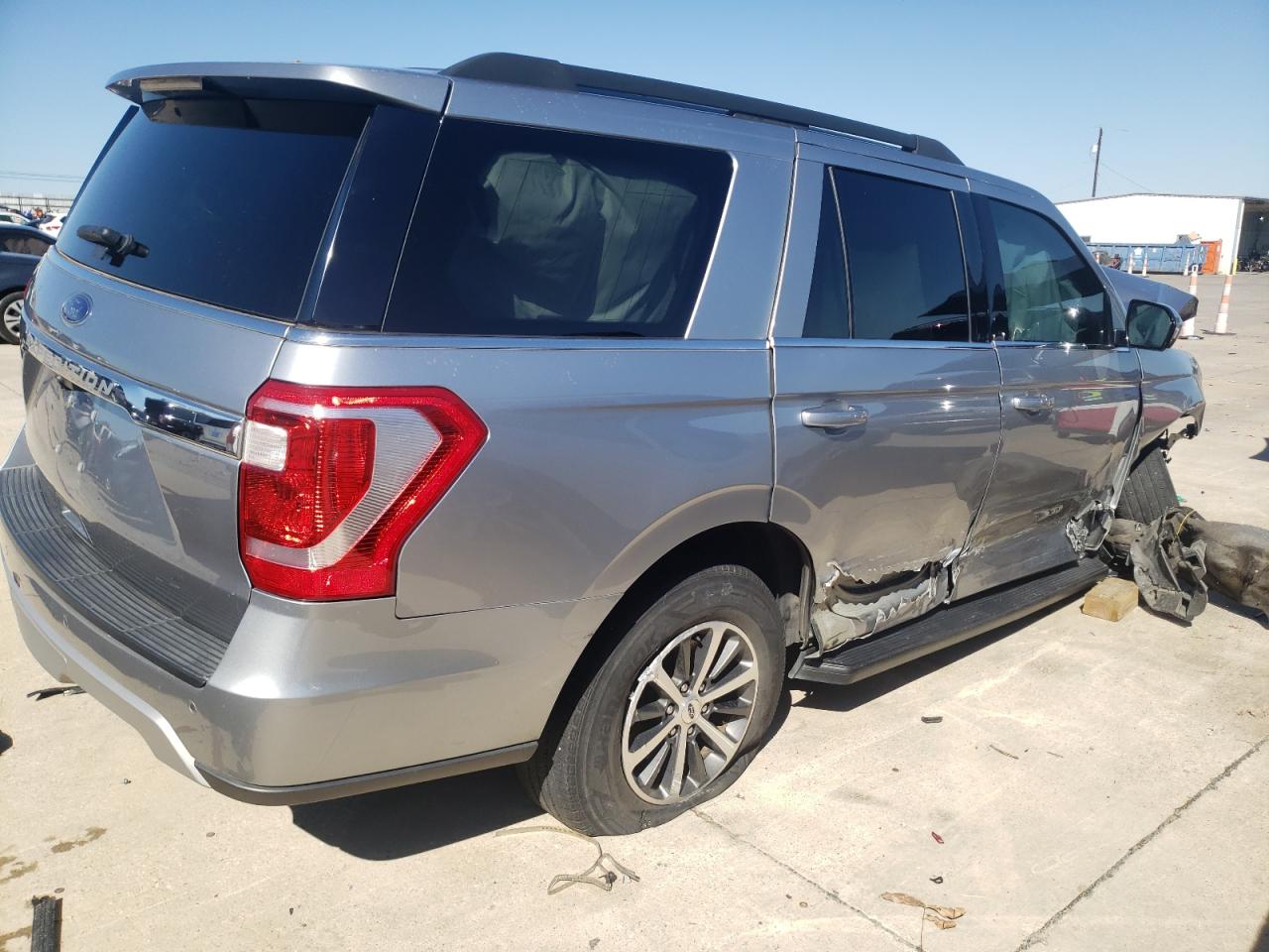 Obraz 3 z 2020 FORD EXPEDITION XLT 2020 z VIN 1FMJU1HT6LEA80355