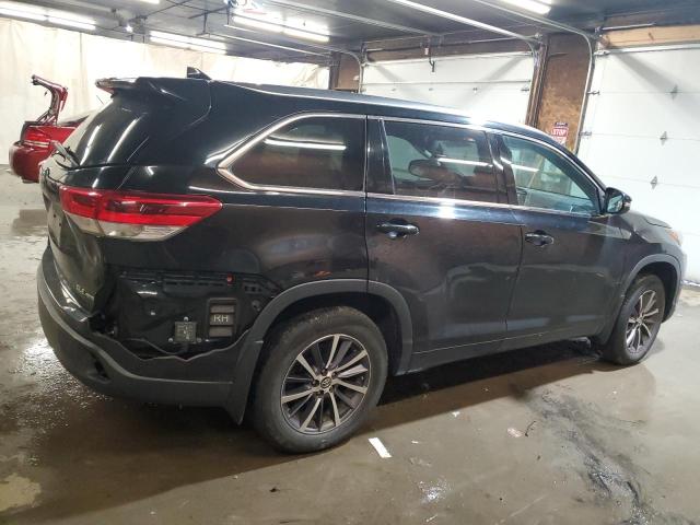 Image 3 of 2018 TOYOTA HIGHLANDER SE 2018 with VIN 5TDJZRFH6JS536302