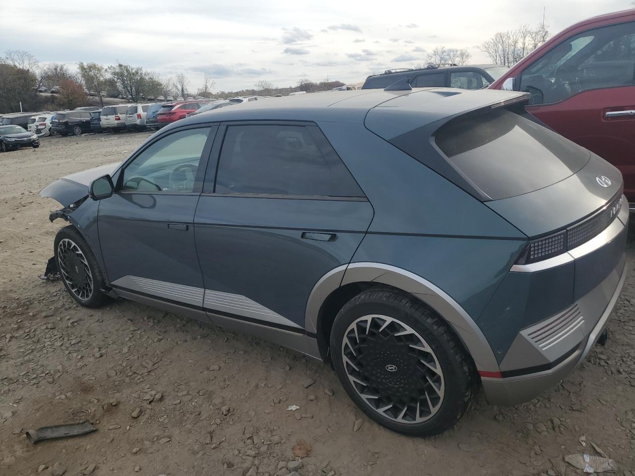 Изображение 2 2022 HYUNDAI IONIQ 5 LIMITED 2022 с VIN KM8KRDAFXNU082100