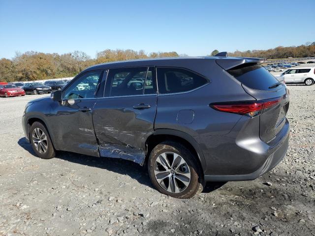 Image 2 of 2022 TOYOTA HIGHLANDER XLE 2022 with VIN 5TDGZRAH1NS116891