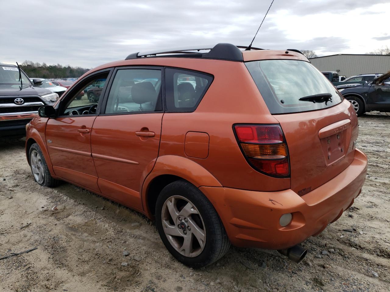 Image 2 of 2004 PONTIAC VIBE  2004 with VIN 5Y2SL648X4Z401186
