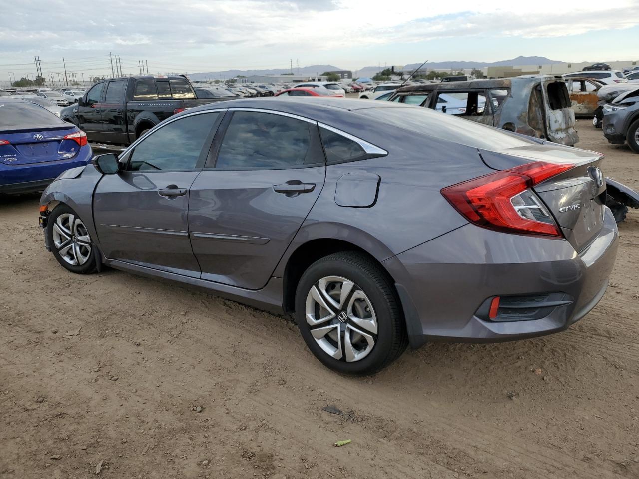 Изображение 2 2017 HONDA CIVIC LX 2017 с VIN 19XFC2F56HE075899