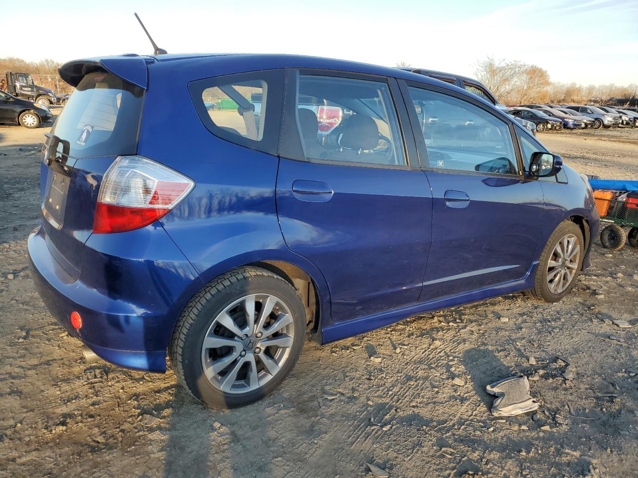 Image 3 of 2013 HONDA FIT SPORT 2013 with VIN JHMGE8H53DC070500