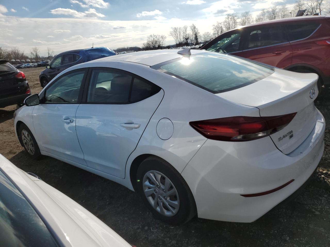 Obraz 2 z 2017 HYUNDAI ELANTRA SE 2017 z VIN 5NPD74LFXHH127096