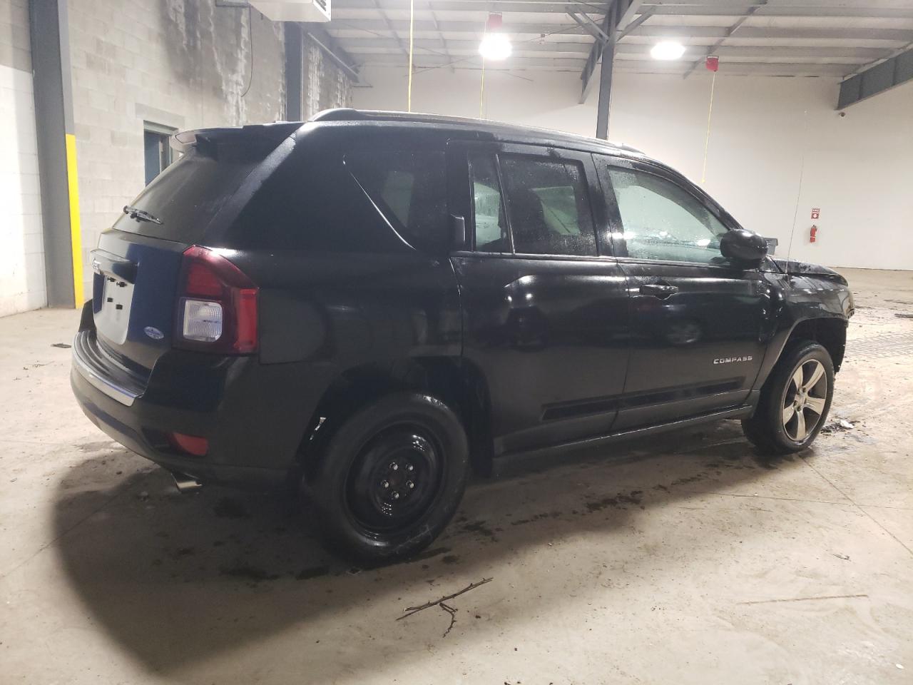 Изображение 3 2016 JEEP COMPASS LATITUDE 2016 с VIN 1C4NJCEAXGD726568