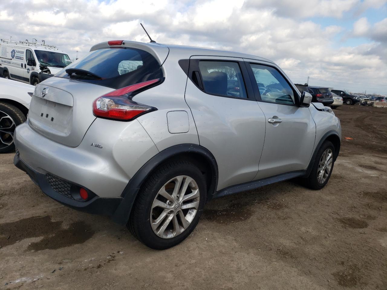 Obraz 3 z 2015 NISSAN JUKE S 2015 z VIN JN8AF5MV2FT563133