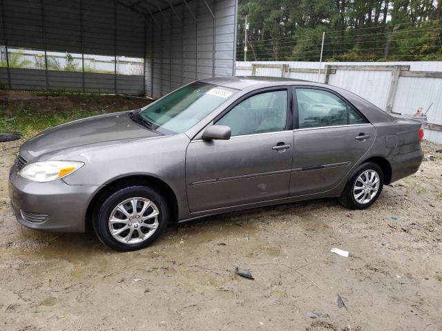 Image 1 of 2004 TOYOTA CAMRY LE 2004 with VIN 4T1BE32K64U805506