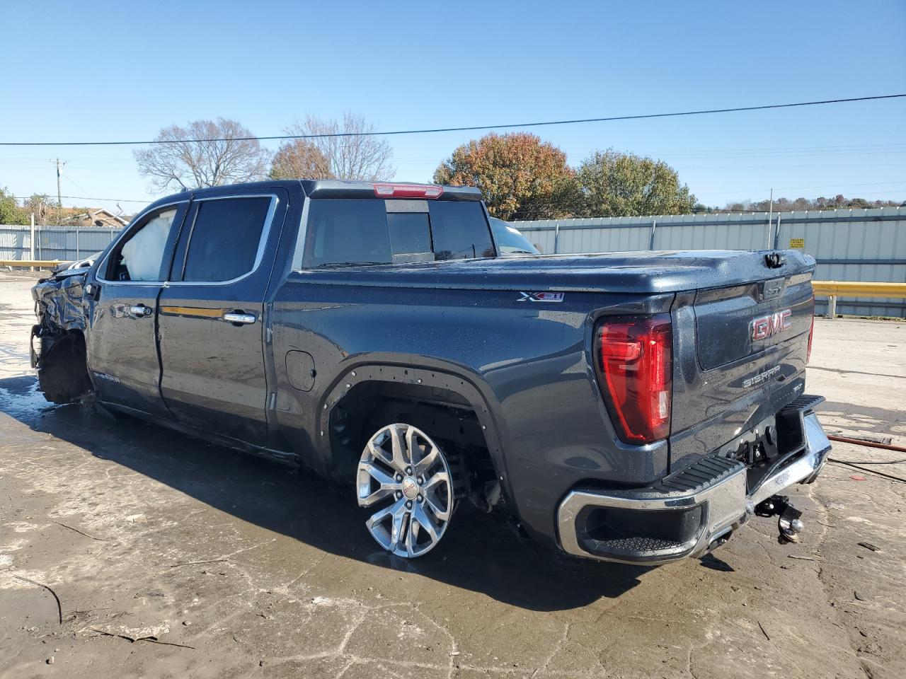 Изображение 2 2021 GMC SIERRA K1500 SLT 2021 с VIN 1GTU9DED7MZ267311