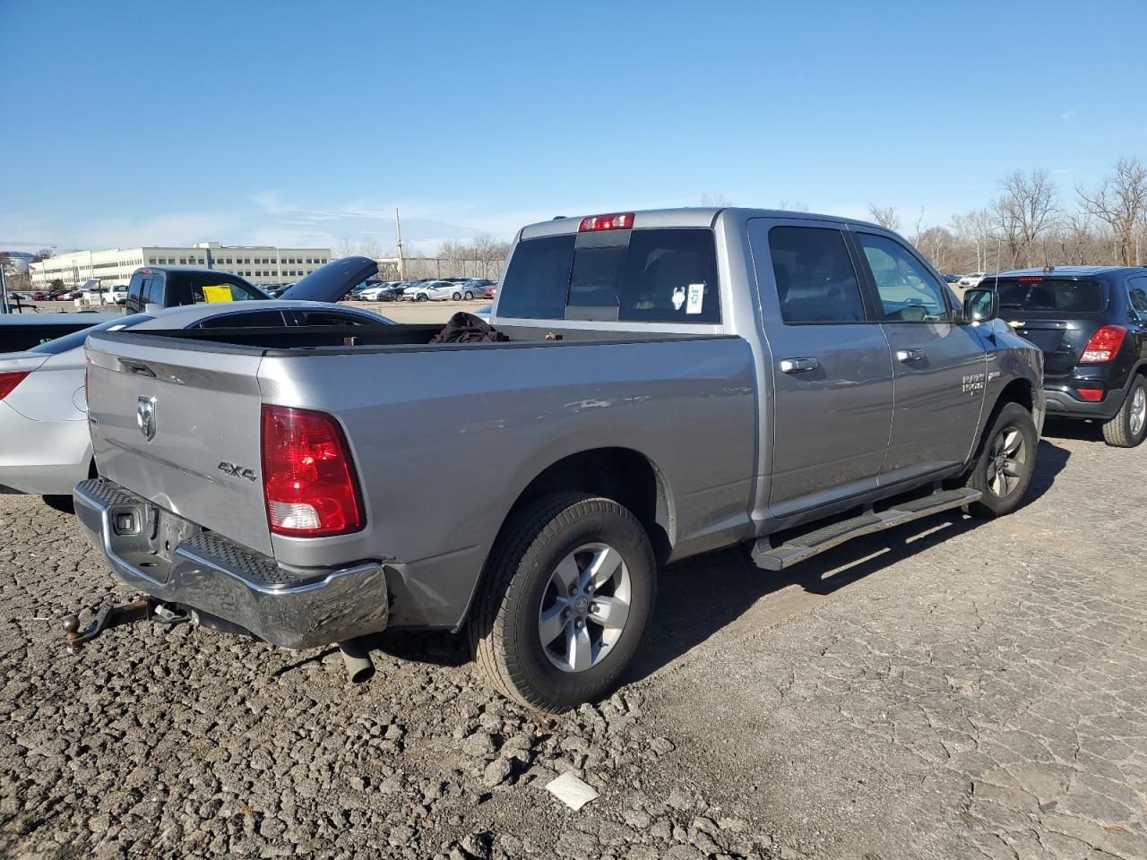 Obraz 3 z 2019 RAM 1500 CLASSIC SLT 2019 z VIN 1C6RR7TT8KS690994