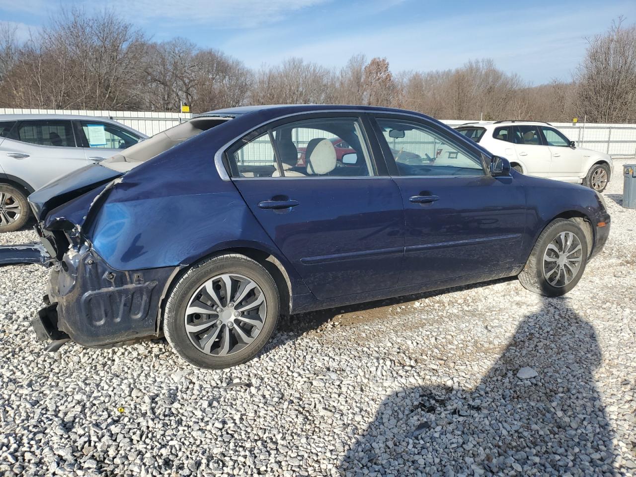 Image 3 of 2007 KIA OPTIMA LX 2007 with VIN KNAGE123575111716