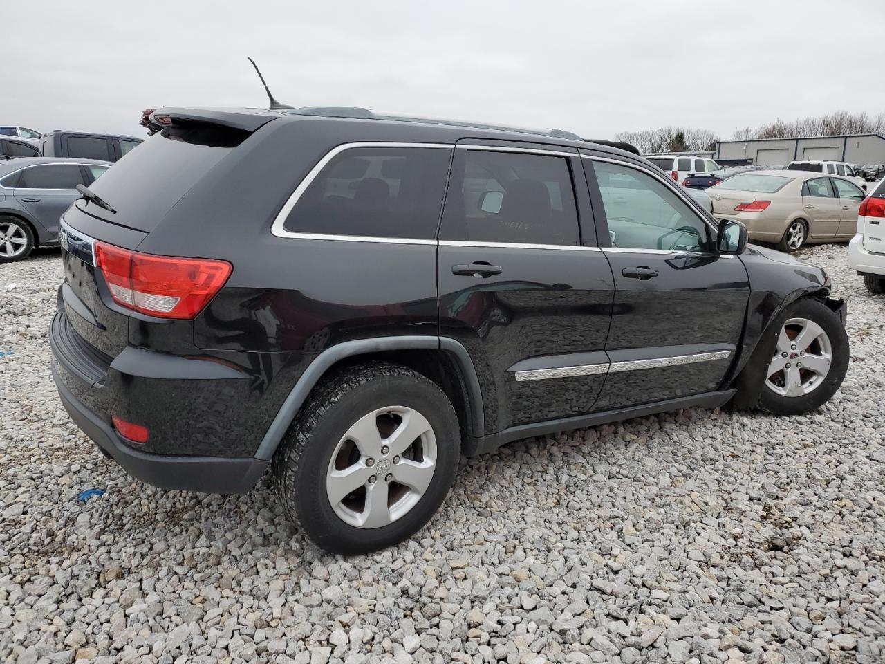 Image 3 of 2011 JEEP GRAND CHEROKEE LAREDO 2011 with VIN 1J4RR4GG2BC642965