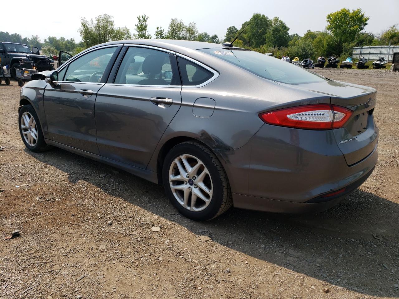 Image 2 of 2013 FORD FUSION SE 2013 with VIN 3FA6P0HR0DR377111