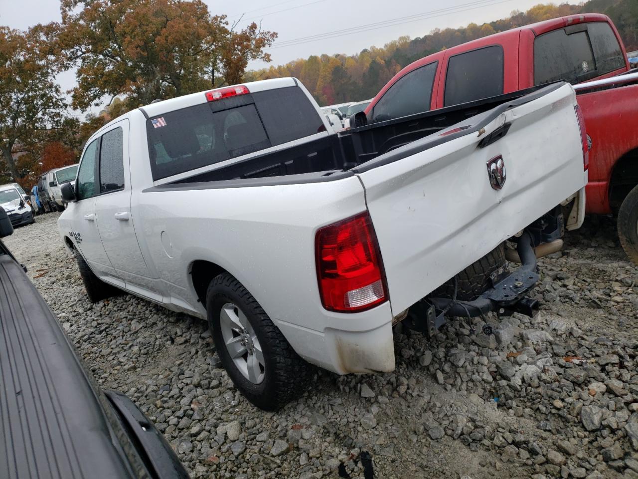 Изображение 2 2019 RAM 1500 CLASSIC SLT 2019 с VIN 1C6RR6TT2KS644006