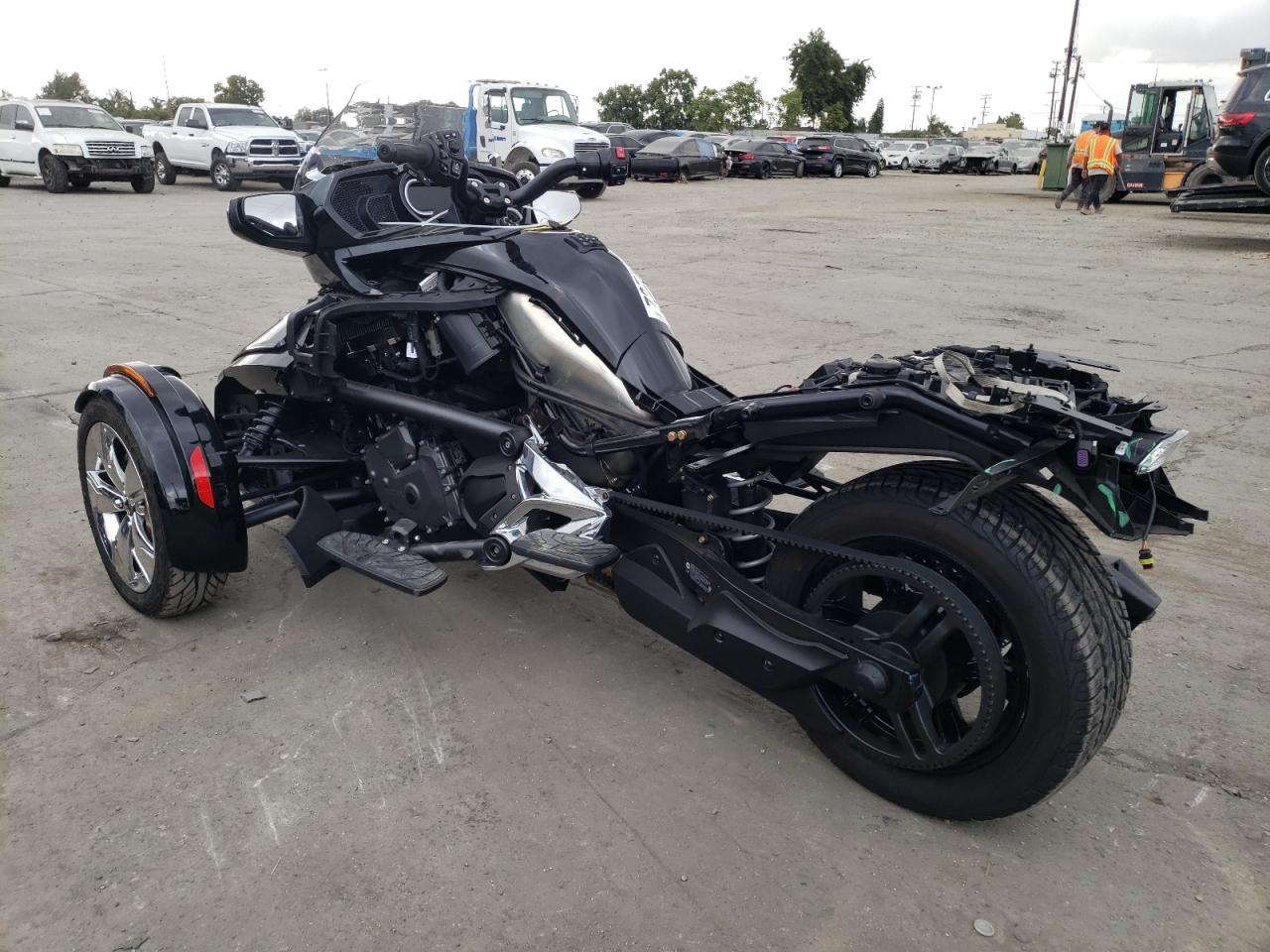 Obraz 3 z Can-Am Spyder Roadster F3-T 2022 z VIN 2BXREDD28NV001557