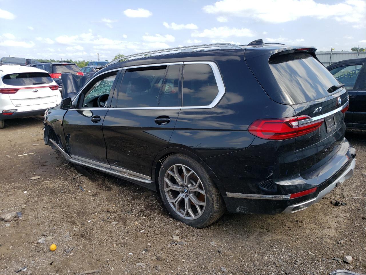 Image 2 of 2021 BMW X7 XDRIVE40I 2021 with VIN 5UXCW2C00M9F05784