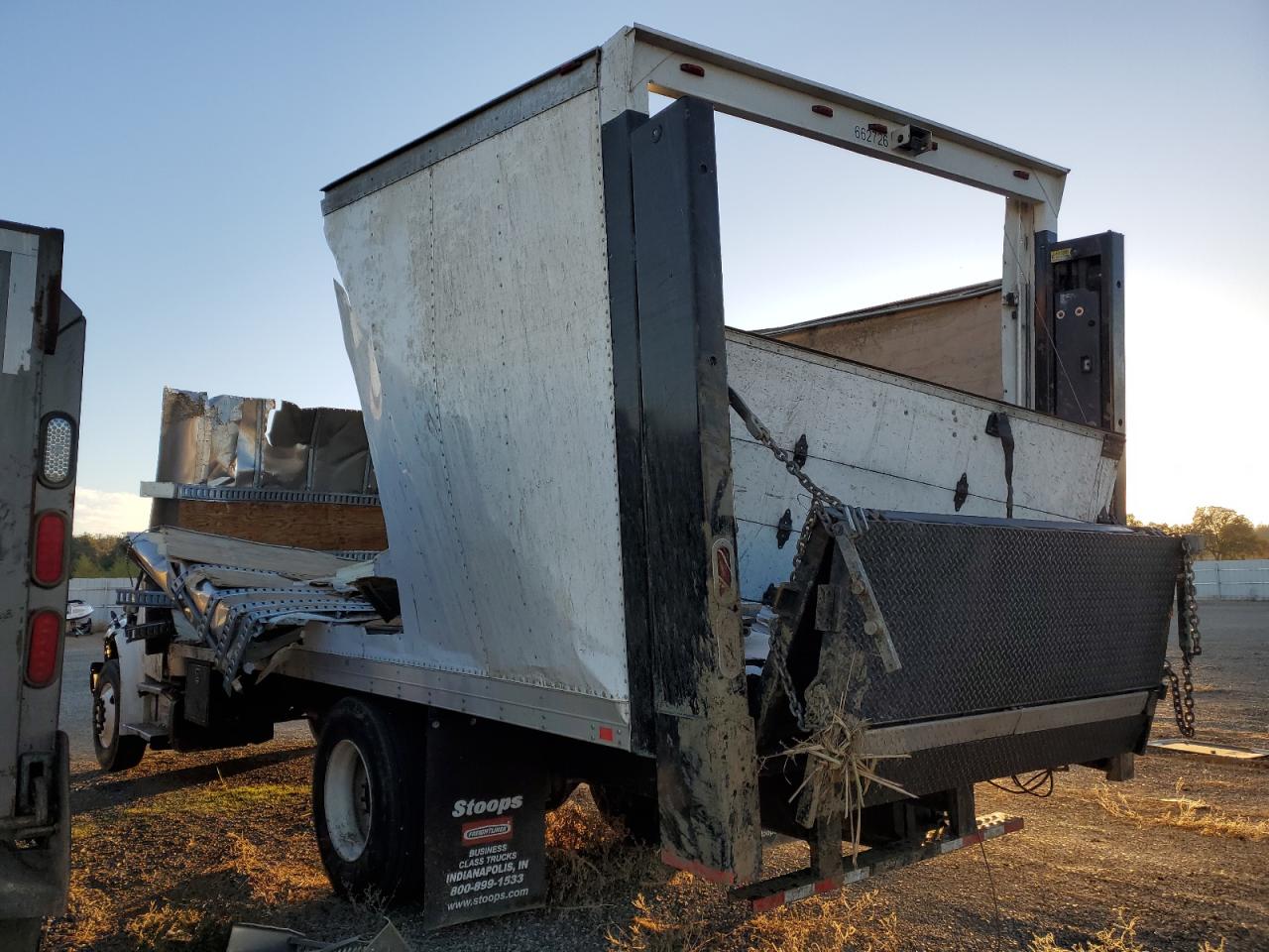 Image 2 of 2013 FREIGHTLINER M2 106 MEDIUM DUTY 2013 with VIN 3ALACWDT3DDFF1011