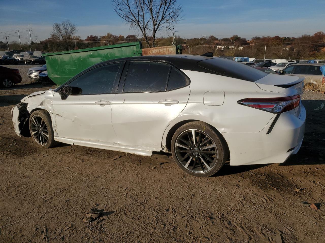 Obraz 2 z 2019 TOYOTA CAMRY XSE 2019 z VIN 4T1B61HK8KU261340
