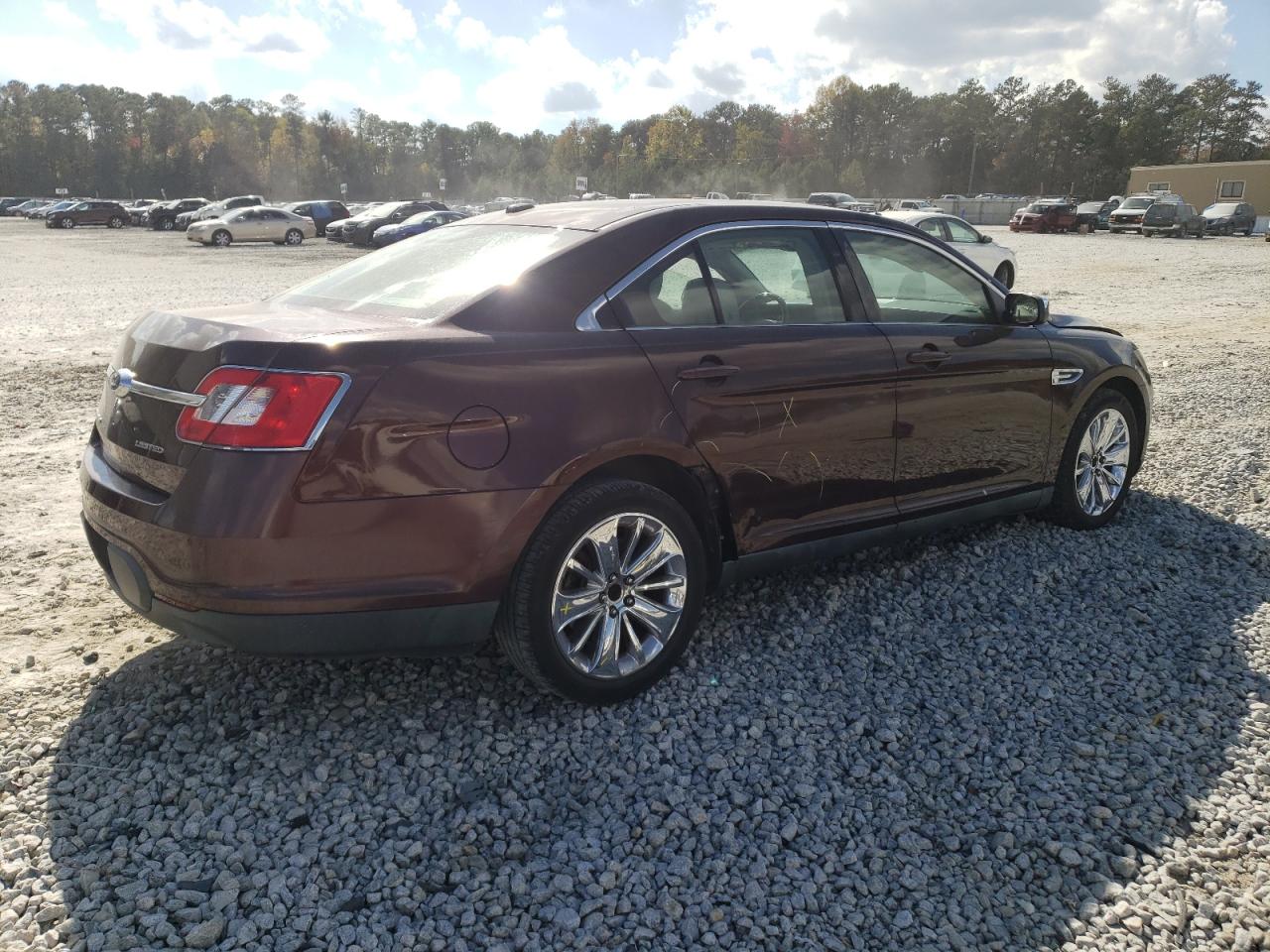 Изображение 3 2010 FORD TAURUS LIMITED 2010 с VIN 1FAHP2FW9AG163394