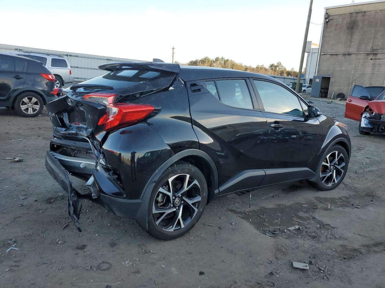 Image 3 of 2021 TOYOTA C-HR XLE 2021 with VIN NMTKHMBX8MR123422