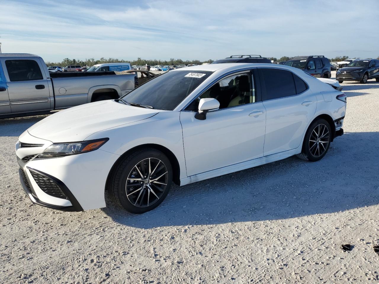 Изображение 1 2024 TOYOTA CAMRY SE NIGHT SHADE 2024 с VIN 4T1G11AK5RU858728