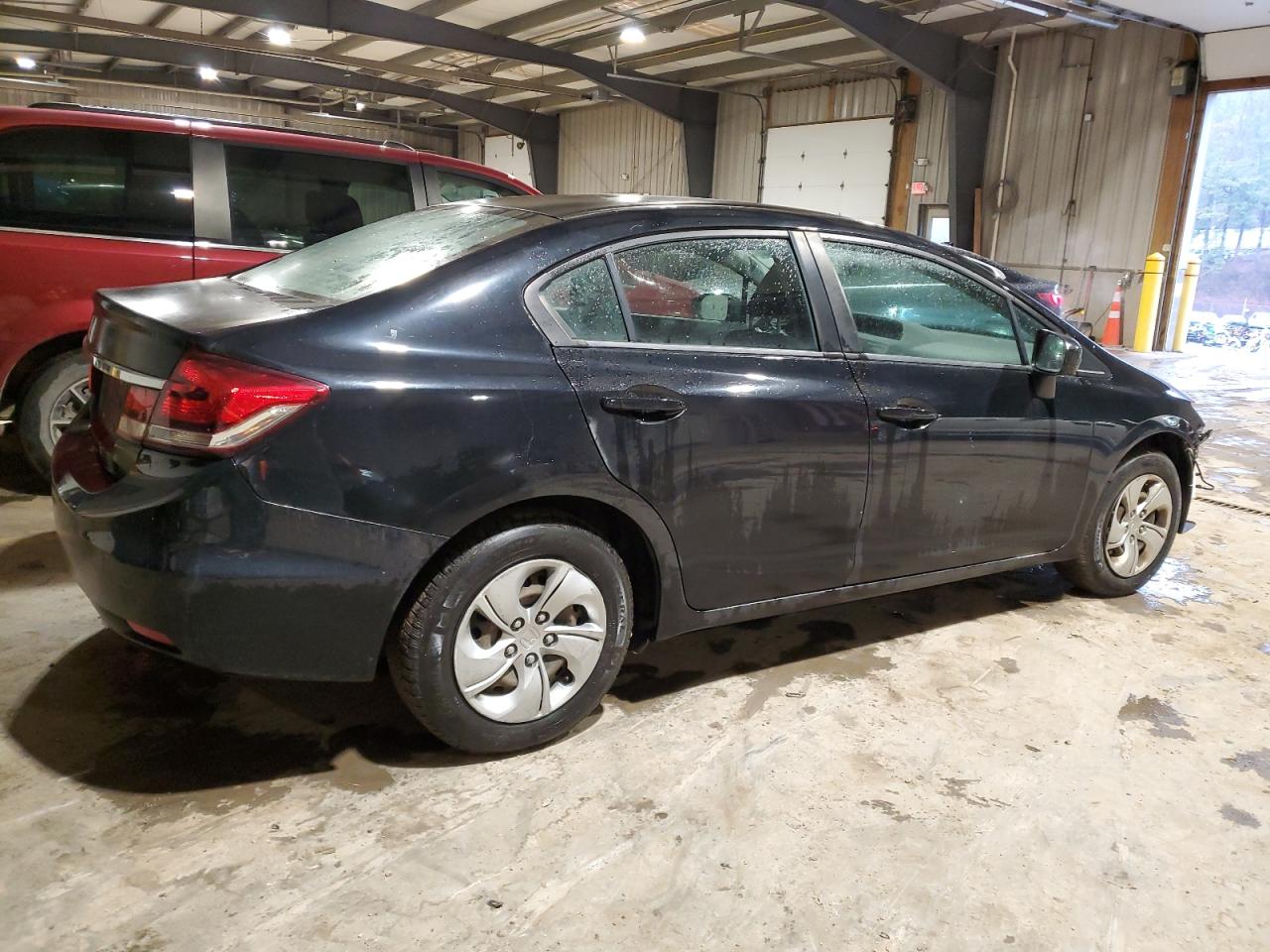 Изображение 3 2015 HONDA CIVIC LX 2015 с VIN 19XFB2F59FE292492
