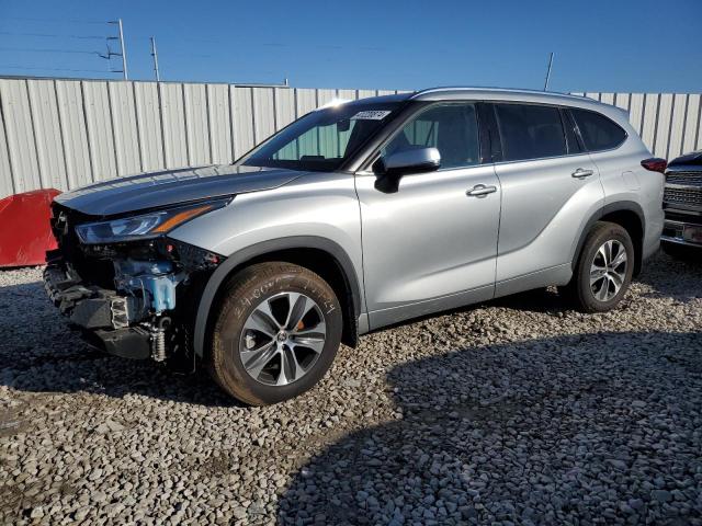 Obraz 1 z 2020 TOYOTA HIGHLANDER XLE 2020 z VIN 5TDHZRBH2LS501876