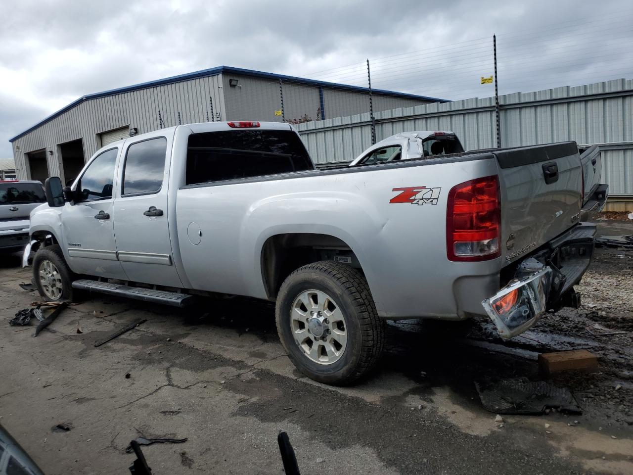 Obraz 2 z 2011 GMC SIERRA K2500 SLE 2011 z VIN 1GT120C83BF219583