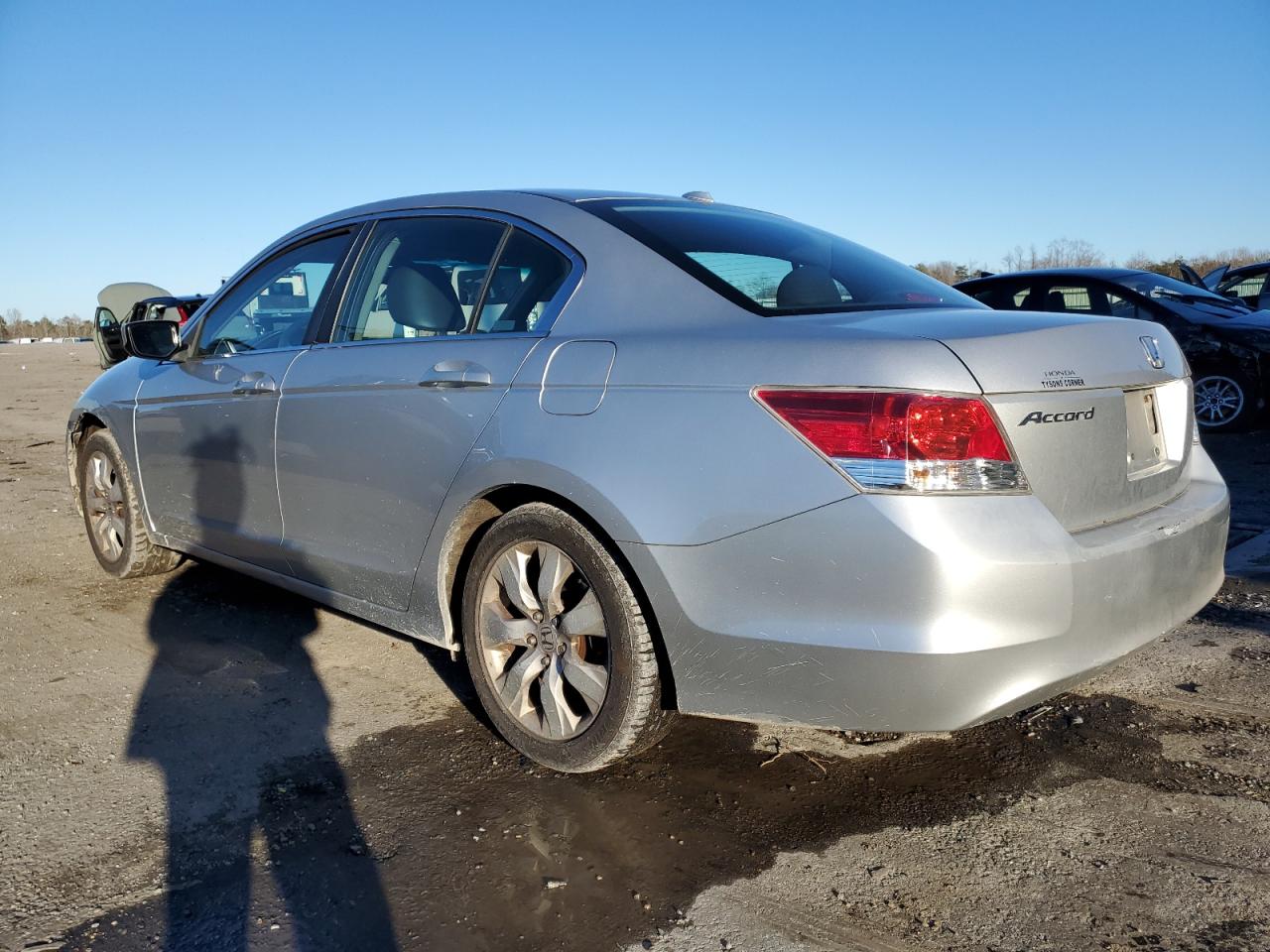 Изображение 2 2010 HONDA ACCORD EXL 2010 с VIN 1HGCP2F86AA041764