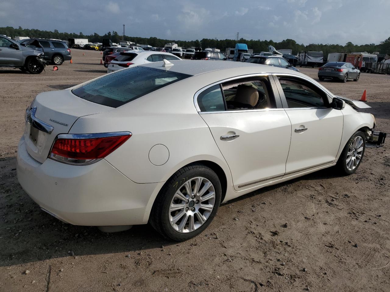 Image 3 of 2013 BUICK LACROSSE PREMIUM 2013 with VIN 1G4GF5E34DF223637