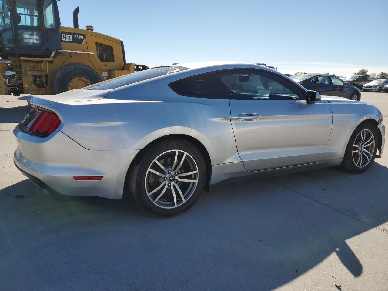 Image 3 of 2016 FORD MUSTANG  2016 with VIN 1FA6P8TH2G5271358