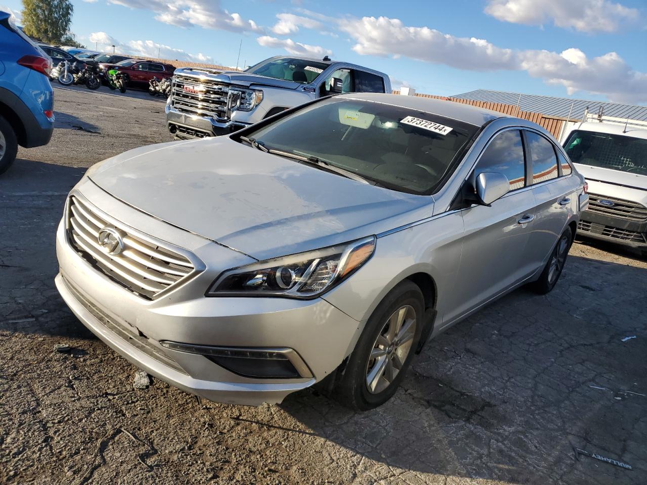 Obraz 1 z 2015 HYUNDAI SONATA SE 2015 z VIN 5NPE24AF7FH232603