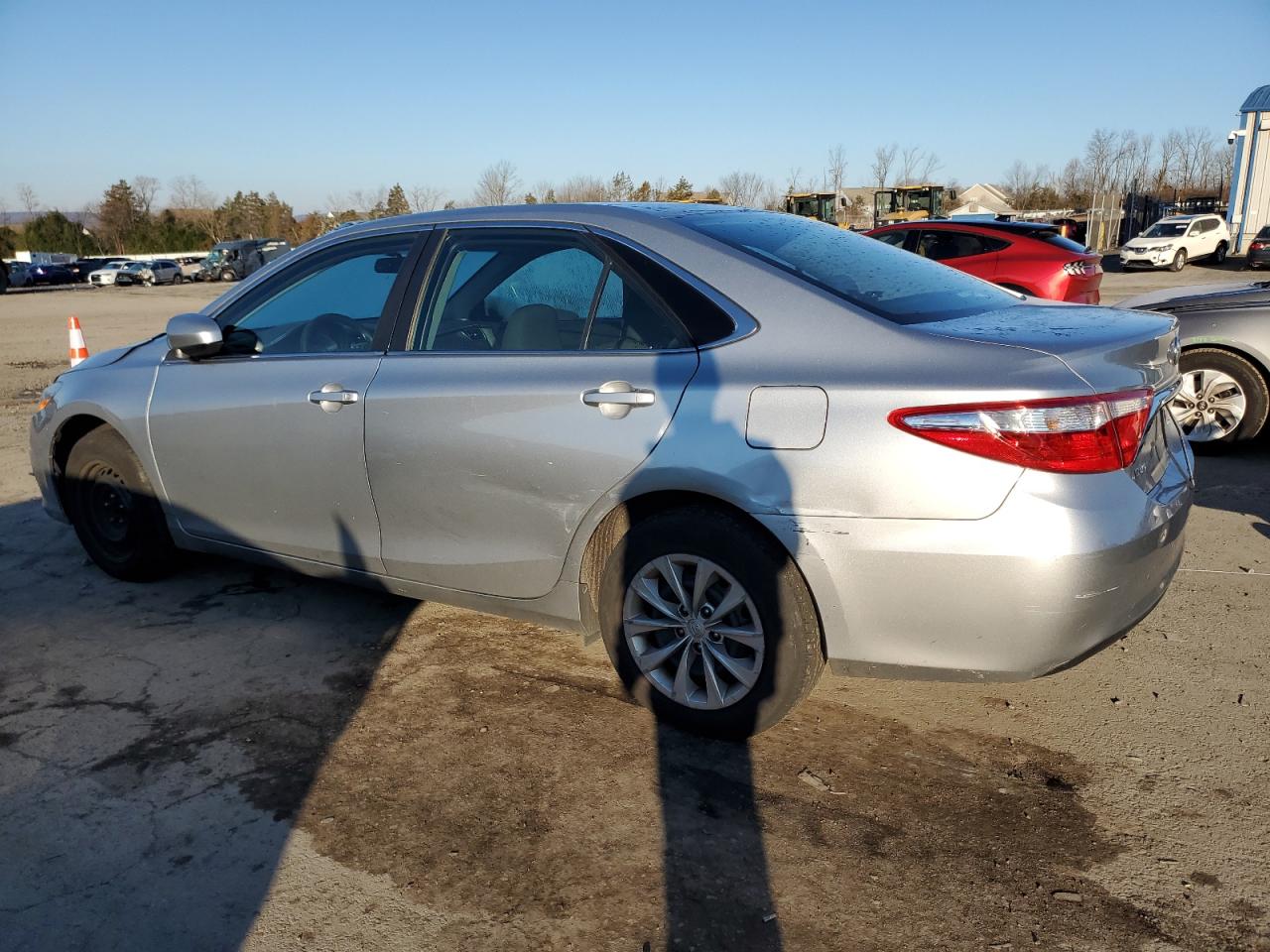 Image 2 of 2016 TOYOTA CAMRY LE 2016 with VIN 4T4BF1FKXGR521088