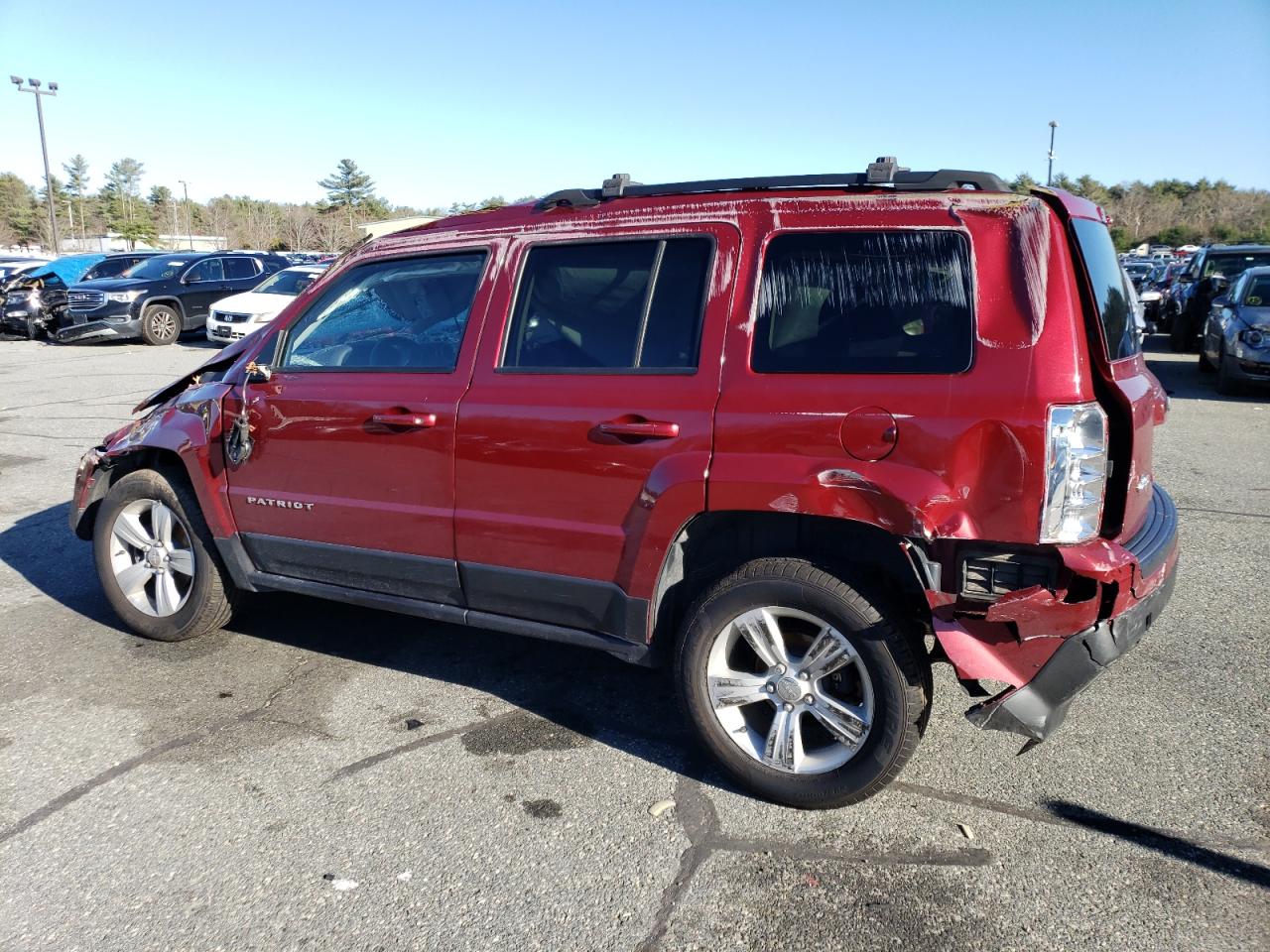 Obraz 2 z 2016 JEEP PATRIOT LATITUDE 2016 z VIN 1C4NJRFB9GD695789