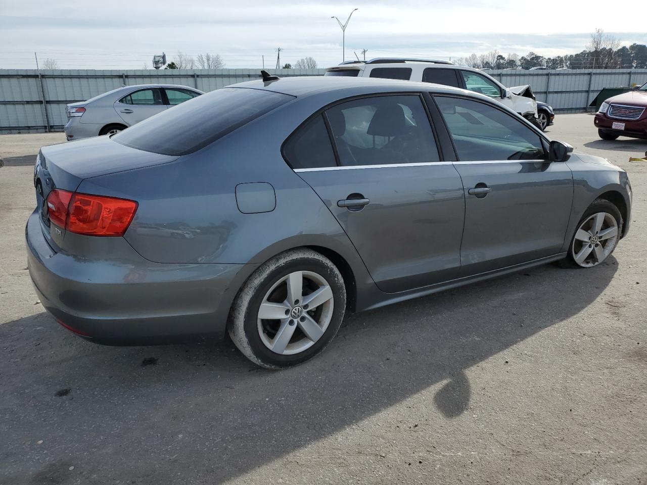 Image 3 of 2014 VOLKSWAGEN JETTA TDI 2014 with VIN 3VWLL7AJ6EM401509