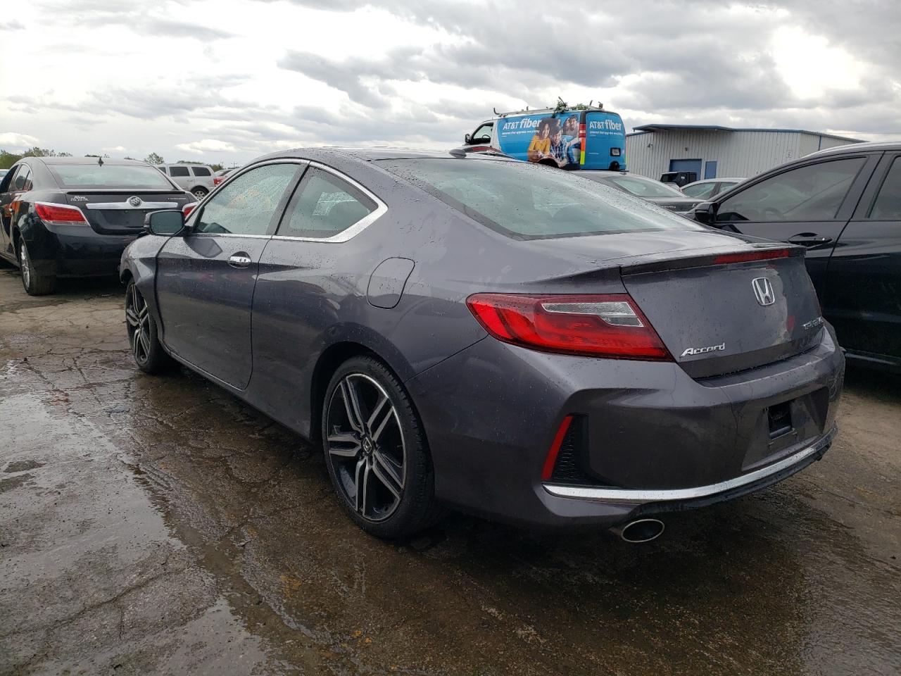 Image 2 of 2016 HONDA ACCORD TOURING 2016 with VIN 1HGCT2B01GA000897