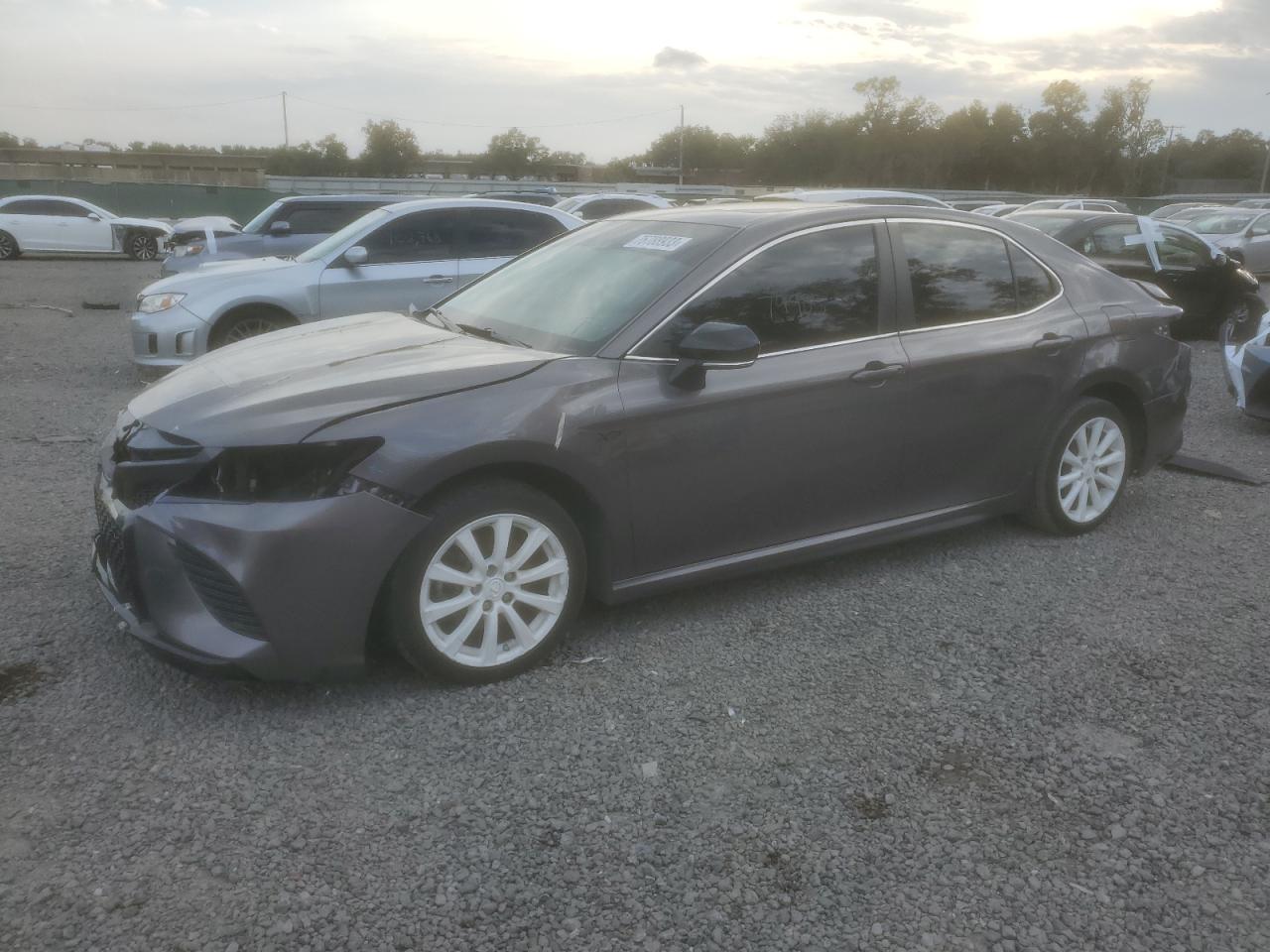 Image 1 of 2020 TOYOTA CAMRY SE 2020 with VIN 4T1J11AK2LU889657