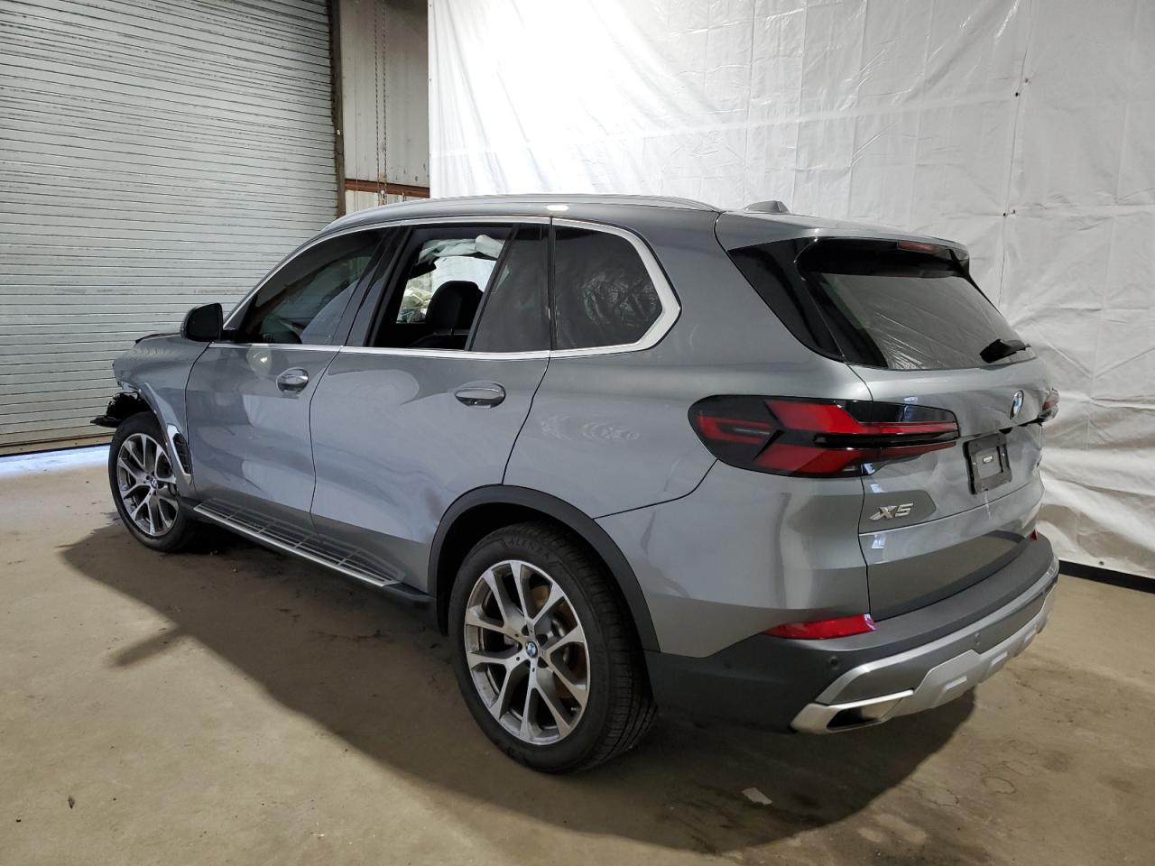 Image 2 of 2024 BMW X5 XDRIVE40I 2024 with VIN 5UX23EU01R9S21556