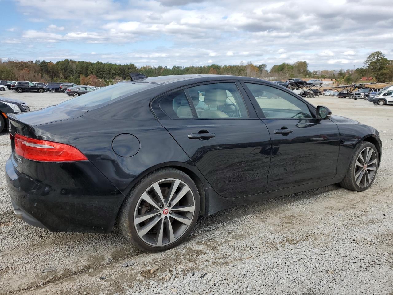 Изображение 3 2017 JAGUAR XE PRESTIGE 2017 с VIN SAJAK4BV3HA973539