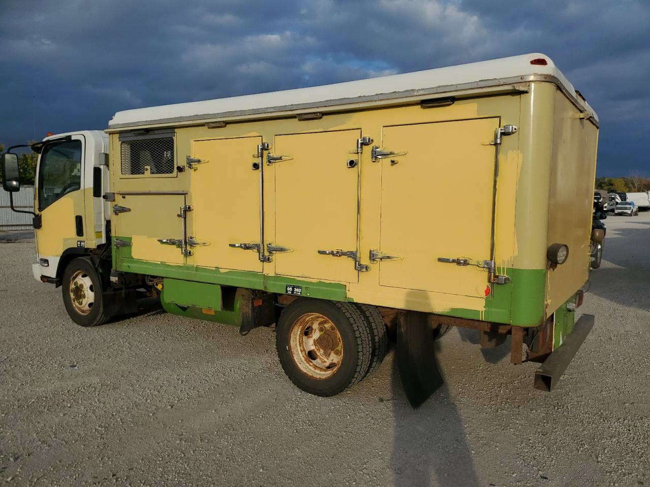 Image 2 of 2014 ISUZU NPR HD  2014 with VIN 54DC4W1CXES803516