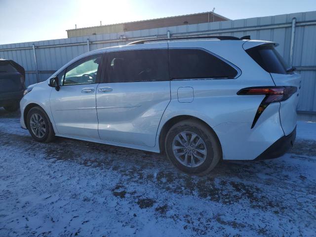 Image 2 of 2022 TOYOTA SIENNA XLE 2022 with VIN 5TDJRKEC4NS101359