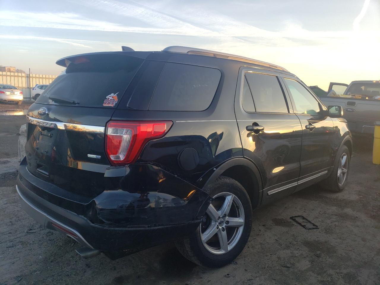 Image 3 of 2016 FORD EXPLORER XLT 2016 with VIN 1FM5K8D80GGC95242