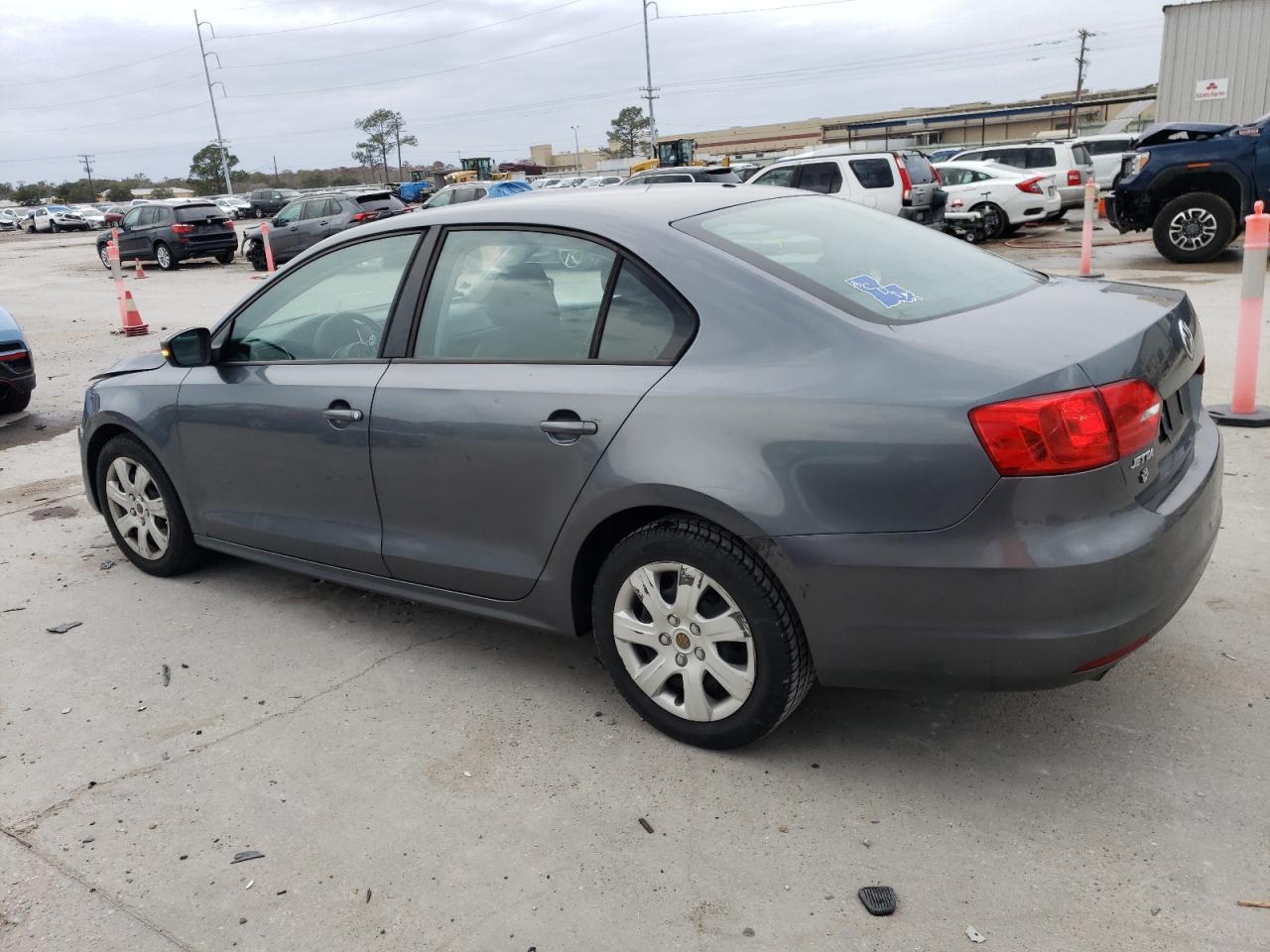Image 2 of 2011 VOLKSWAGEN JETTA SE 2011 with VIN 3VWDZ7AJ2BM376610