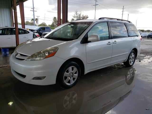 Image 1 of 2009 TOYOTA SIENNA XLE 2009 with VIN 5TDZK22C29S230721