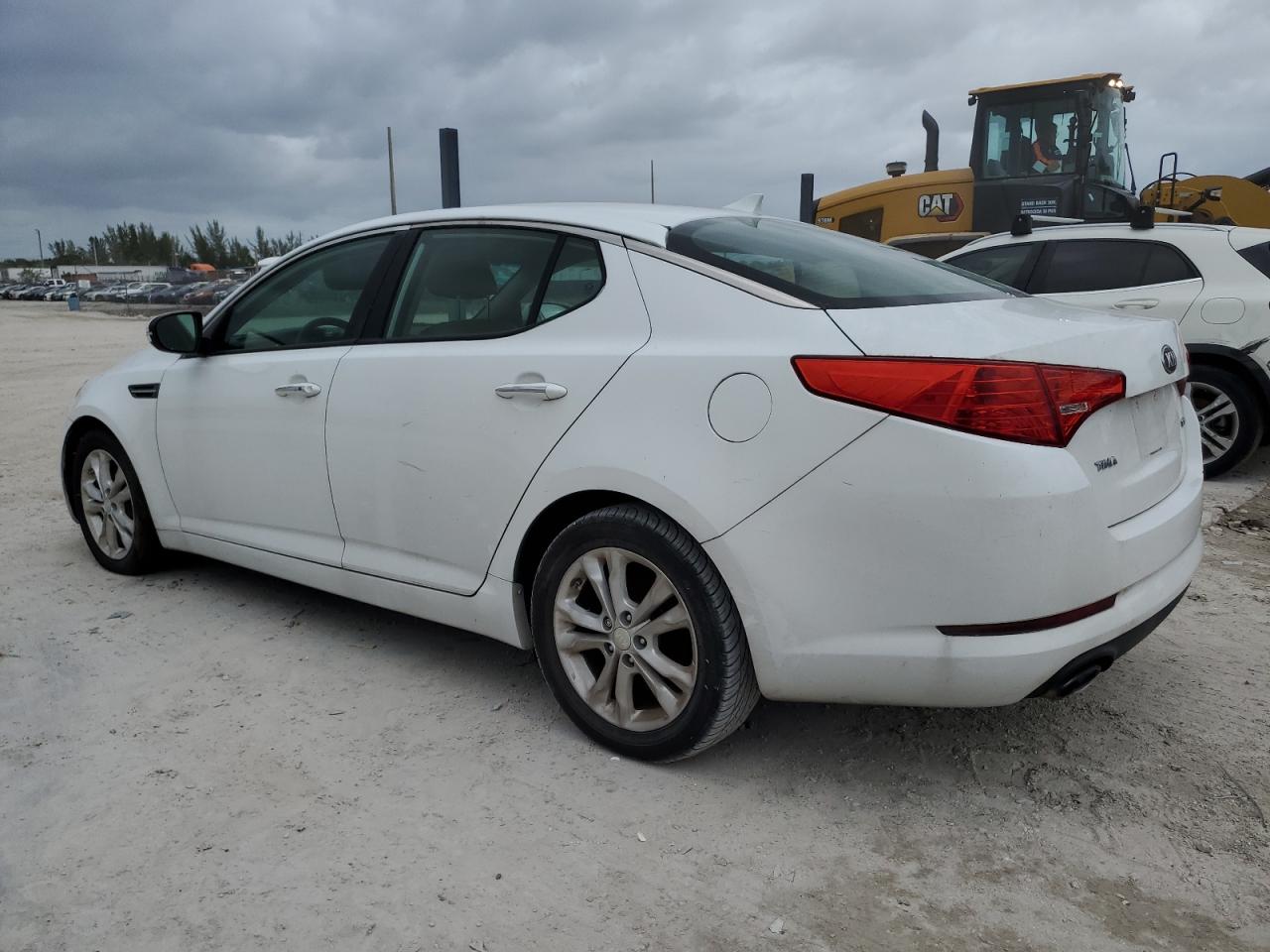 Image 2 of 2013 KIA OPTIMA EX 2013 with VIN 5XXGN4A79DG163561