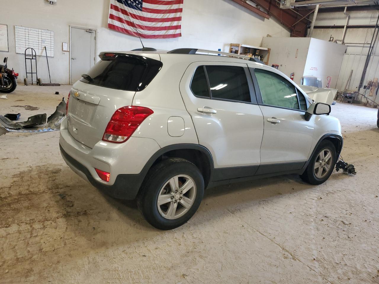 Изображение 3 2022 CHEVROLET TRAX 1LT 2022 с VIN KL7CJPSM0NB518394