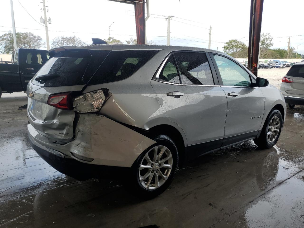 Image 3 of 2021 CHEVROLET EQUINOX LT 2021 with VIN 2GNAXTEV1M6141606