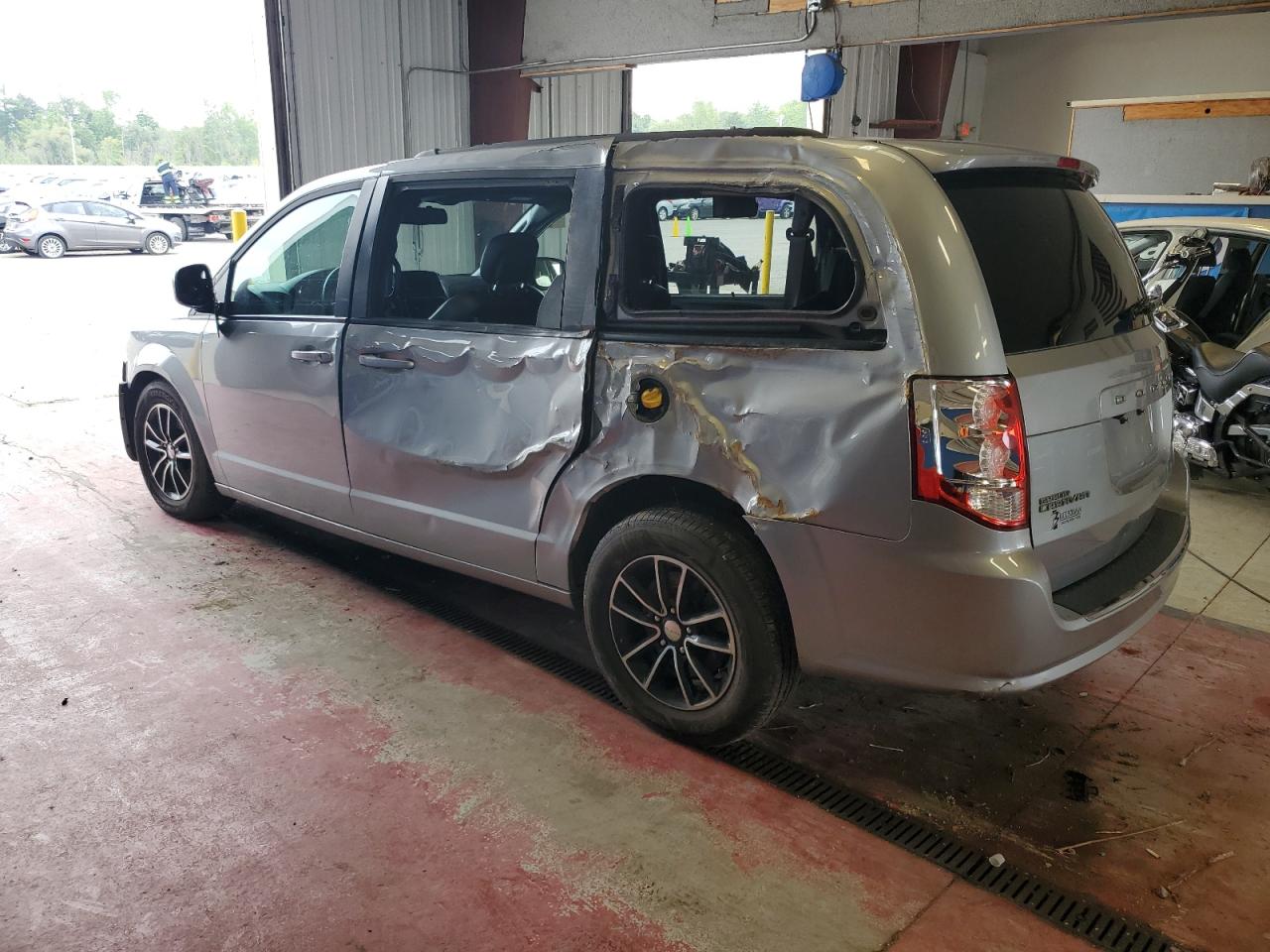 Image 2 of 2018 DODGE GRAND CARAVAN GT 2018 with VIN 2C4RDGEG2JR341286