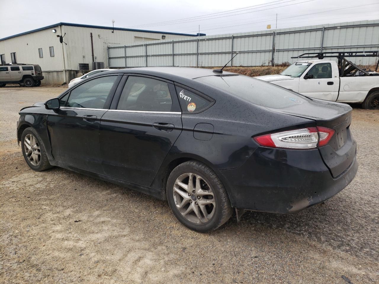Image 2 of 2013 FORD FUSION SE 2013 with VIN 3FA6P0HR2DR183910