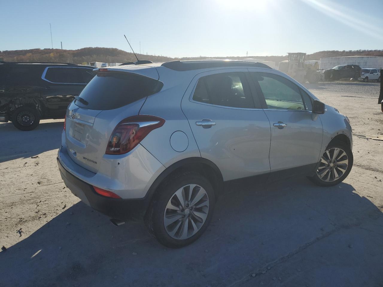 Изображение 3 2018 BUICK ENCORE PREFERRED 2018 с VIN KL4CJASB4JB518465