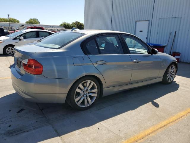 Obraz 3 z 2006 BMW 325 I 2006 z VIN WBAVB13596KX40962